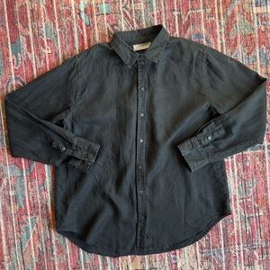 Everlane Women’s 100% Linen Black Button Down Shirt